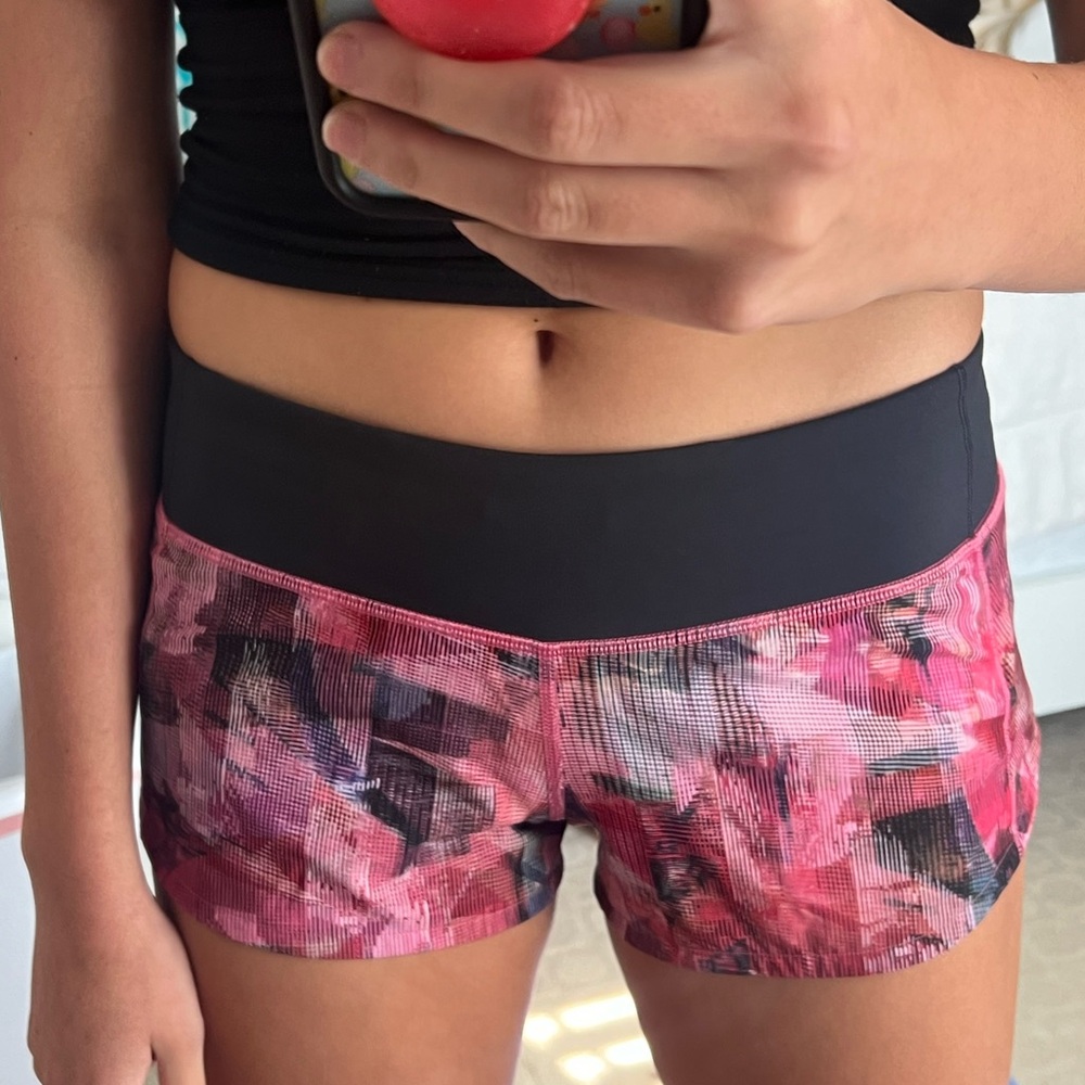Lululemon speed up pink pattern shorts